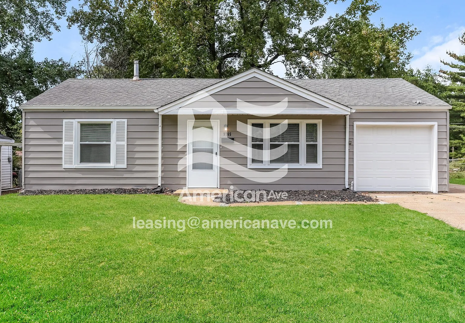 3 bed, 1.5 bath, 1290 sqft, $1,381 — Photo 1