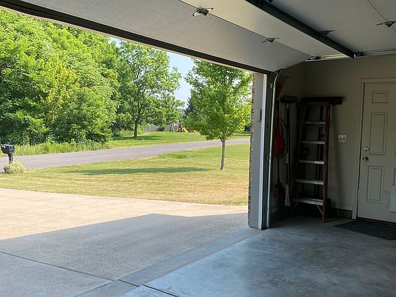 5th image of 13 Whitetail Cir