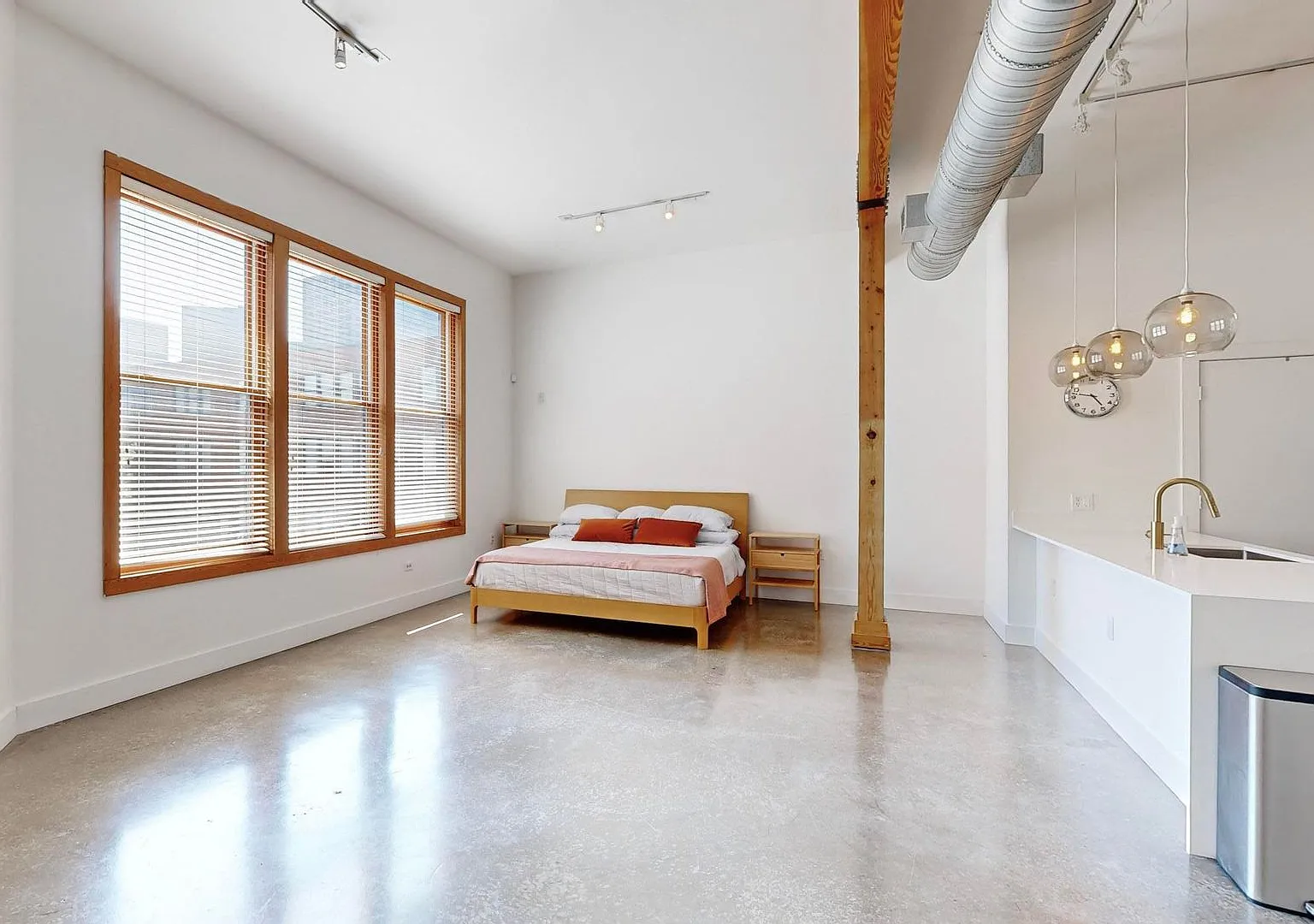 Live the Loft Life in the Heart of Dallas — Photo 4