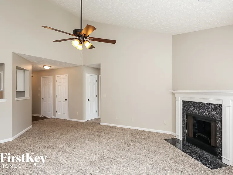 445 Windsor Brook Ln — Photo 2