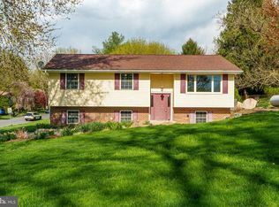 1303 Central Manor Rd, Washington Boro, PA 17582