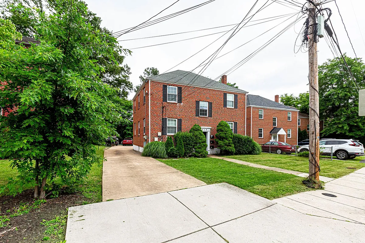 Building Photo - 1519 N Stafford St #B