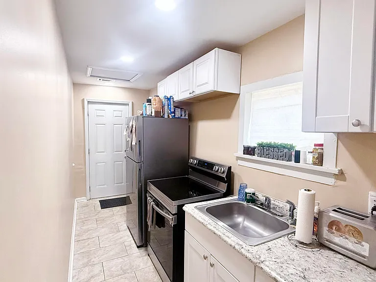 1628 Mill St — Photo 5