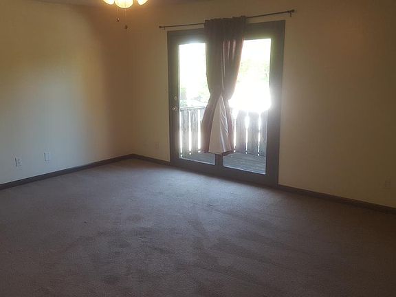 2nd image of 504 Columbia Dr APT D