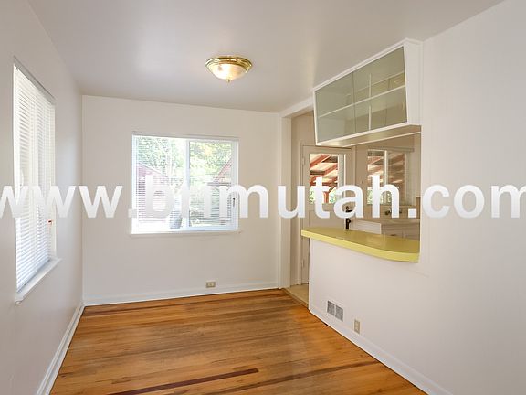 5th image of 1536 E Gregson Ave