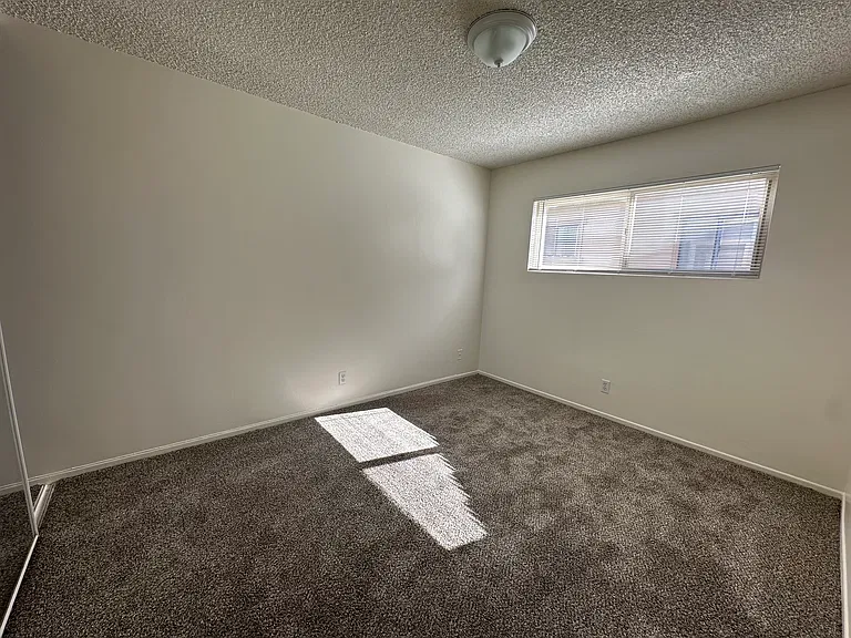 5200 W Wooley Rd #5 — Photo 3