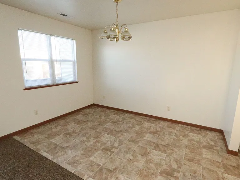 219 Tanglewood Dr #C — Photo 3
