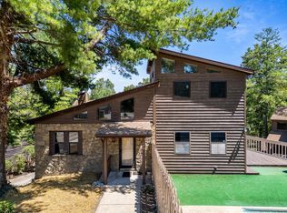 100 Stonewood Dr, Huntington, WV 25705