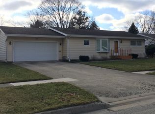 110 E Alden Pl, Dekalb, IL 60115