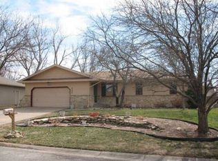 2332 Georgetown Rd, Salina, KS 67401