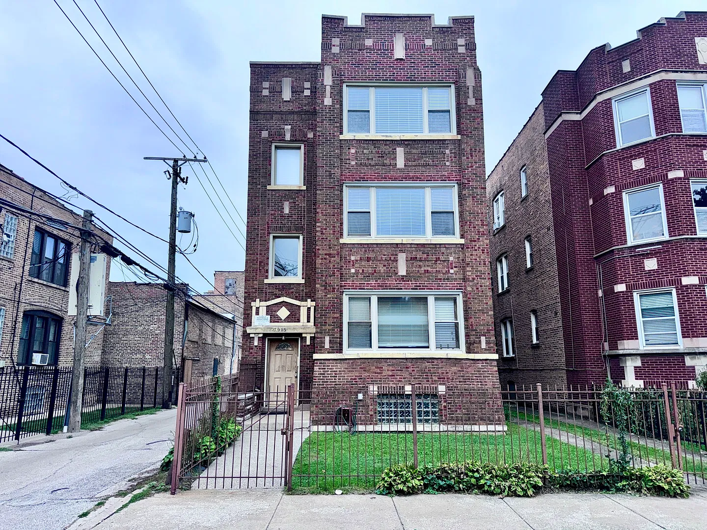 2 bed, 1400 sqft, $1,500 — Photo 1