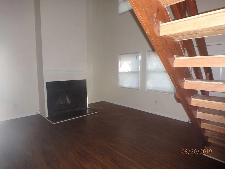 1000 W Wright Rd — Photo 9