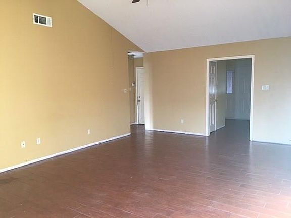 3rd image of 2214 Buena Vista Ave