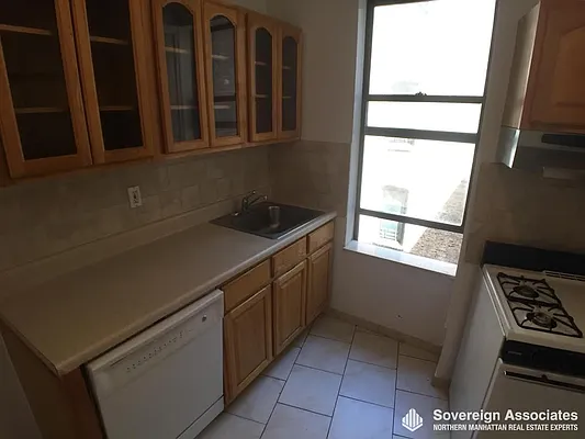 Rented by Sovereign Associates | media 9