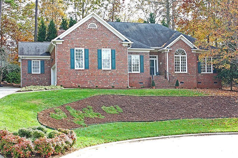 All Brick Ranch Like New