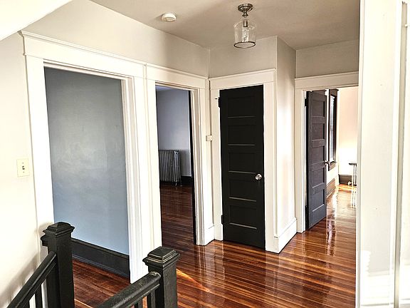 4th image of 1250 E King St APT 2
