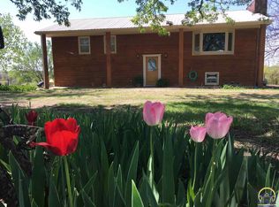 16723 S Berryton Rd, Carbondale, KS 66414