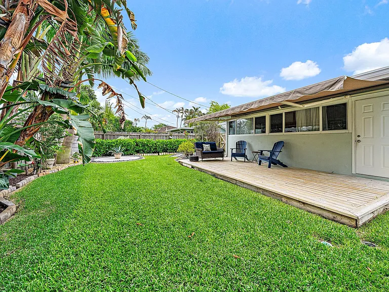 1869 Circle Dr — Photo 20