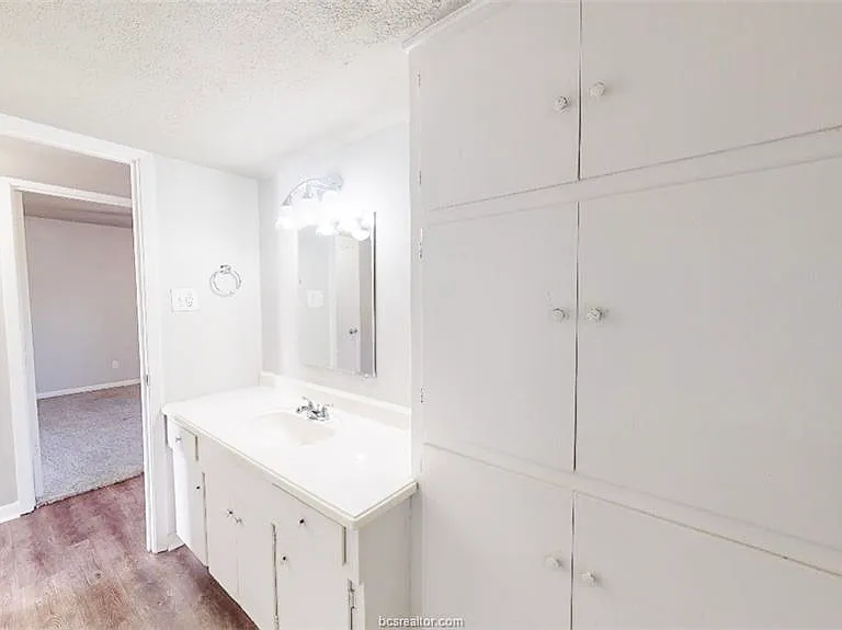 3800 E 29th St #11 — Photo 3
