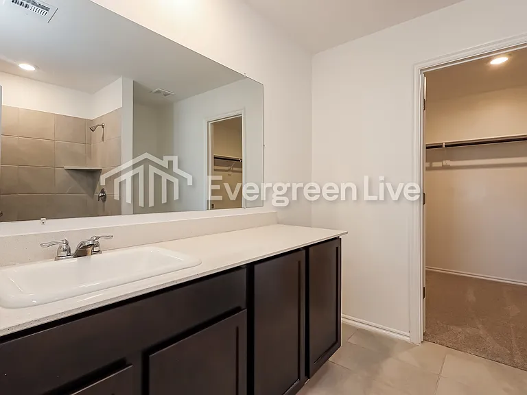 10924 SW 22nd St — Photo 11