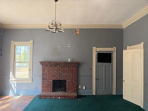 3rd image of 148 Eastend St