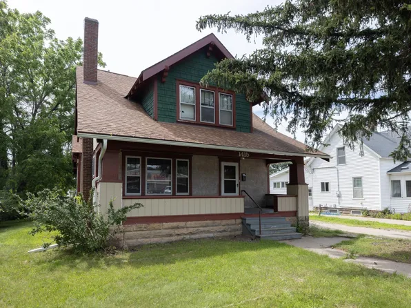 1415 9th St E, Menomonie, WI 54751