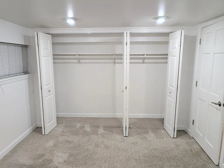 2226 N Burling St #1 — Photo 16