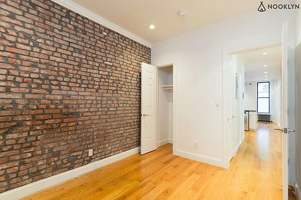 Rented by Nooklyn NYC LLC | media 27
