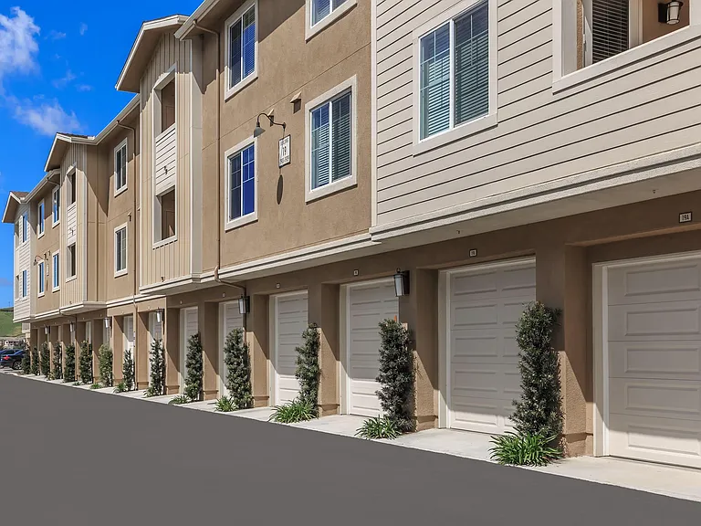 Sendero Gateway Apartment Homes — Photo 27