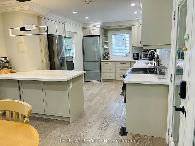22 Wentworth Ave — Photo 17