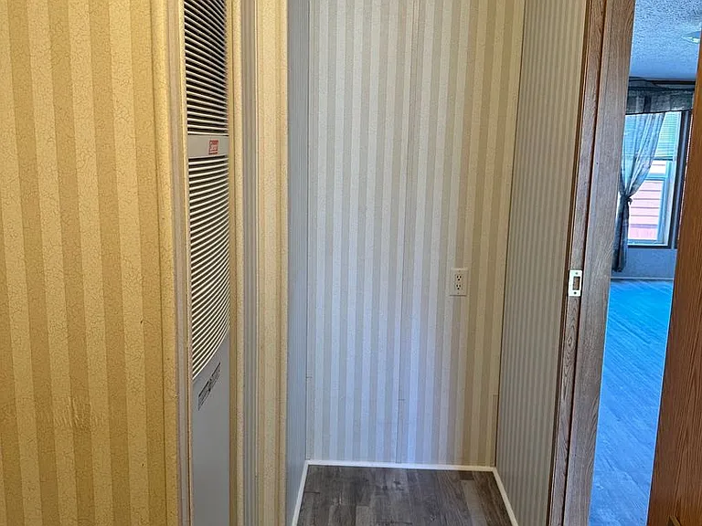 2741 Crab Tree St — Photo 14