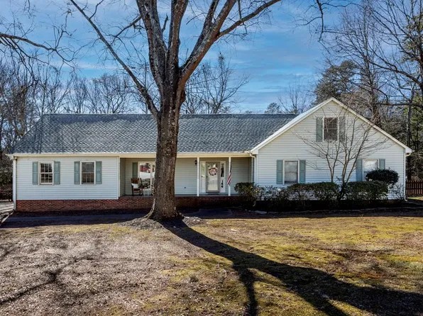 144 Country Ct, Easley, SC 29642