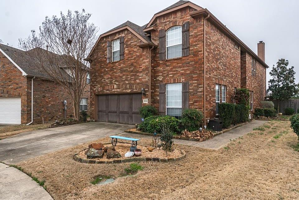 1st image of 3804 Crown Ct