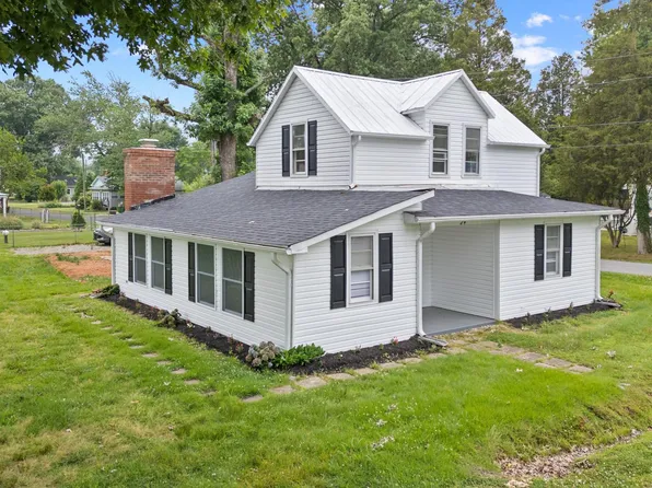 24 Nelson St, Colonial Beach, VA 22443