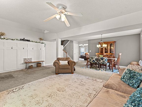 4th image of 1035 Hazelwood Dr