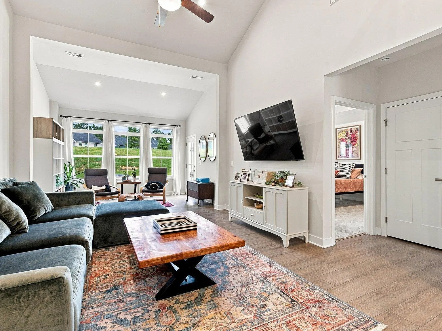 3 bed, 2.5 bath, 2078 sqft, $2,250 — Photo 4