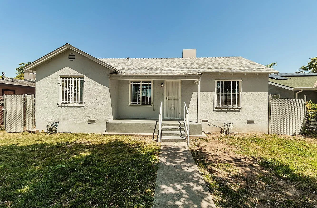 125 E Amador St photo 1