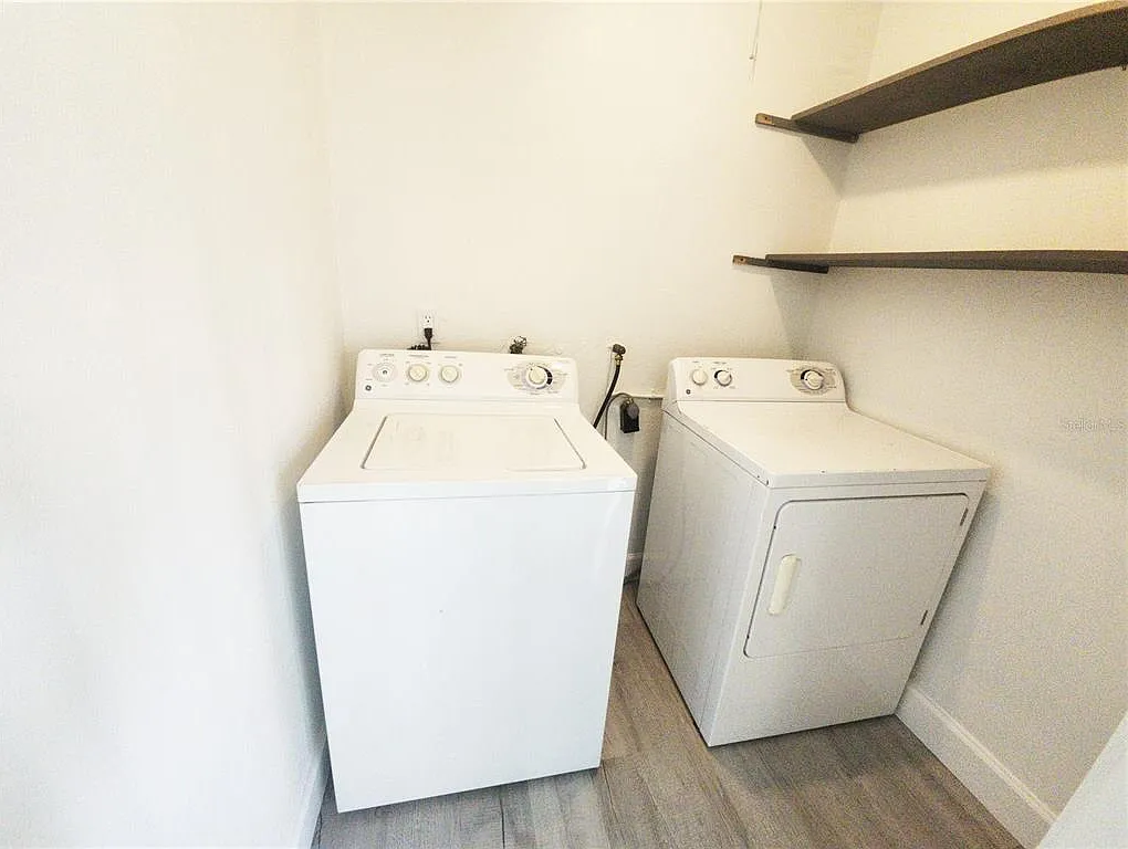 2 bed, 1.5 bath, 1098 sqft, $1,650 — Photo 4