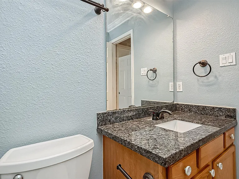 2218 Falcon Knoll Ln — Photo 40
