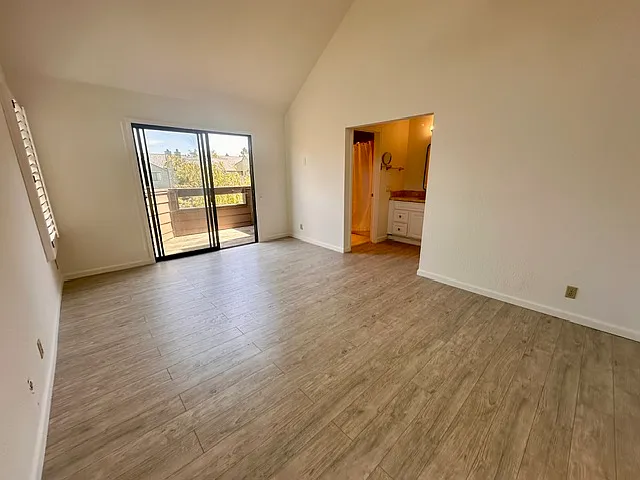 1135 Shoreline Dr — Photo 16