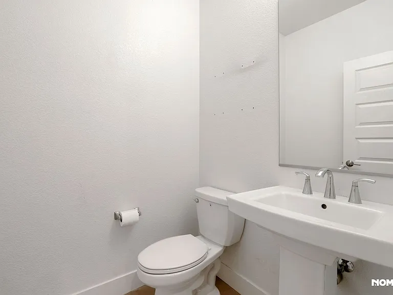 12925 Knightsbrook Ave — Photo 28