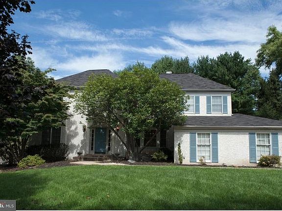 2nd image of 656 Lyndale Ct
