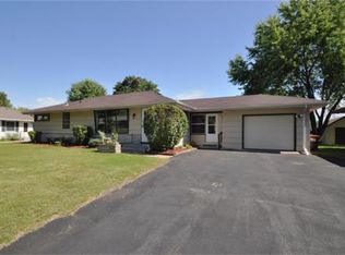 8591 Hadley Ave S, Cottage Grove, MN 55016