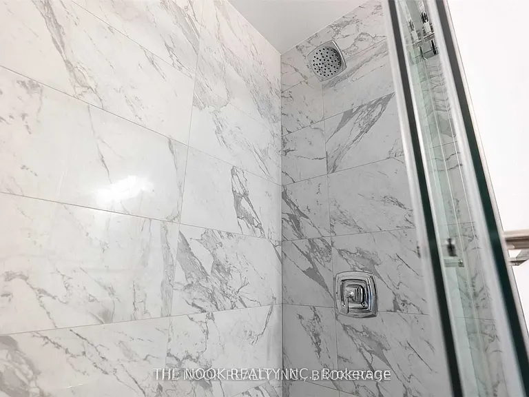 138 Huntington Cres — Photo 11
