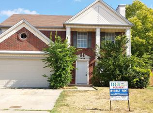 4665 Feathercrest Dr, Fort Worth, TX 76137