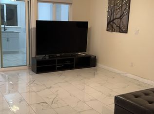 23120 Posada Dr, Santa Clarita, CA 91354