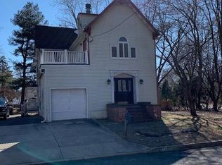 231 State Ave W, Lindenwold, NJ 08021