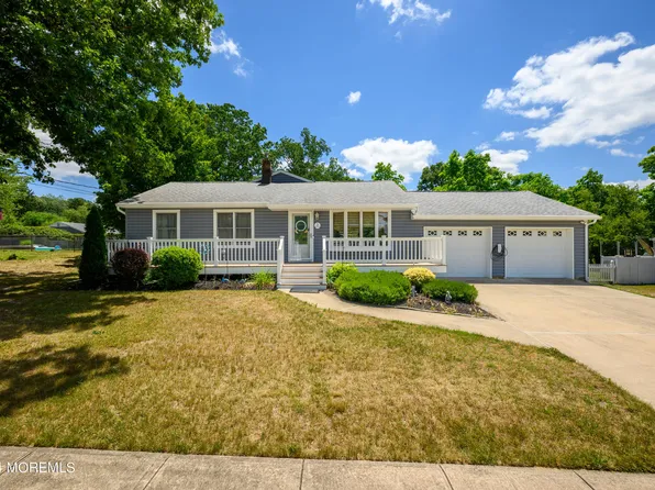 3 Robert Avenue, Howell, NJ 07731