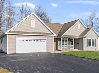 10 Country Village Ln, Hilton, NY 14468