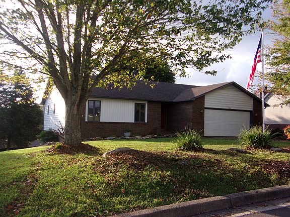 5th image of 3702 Meadow Green Dr